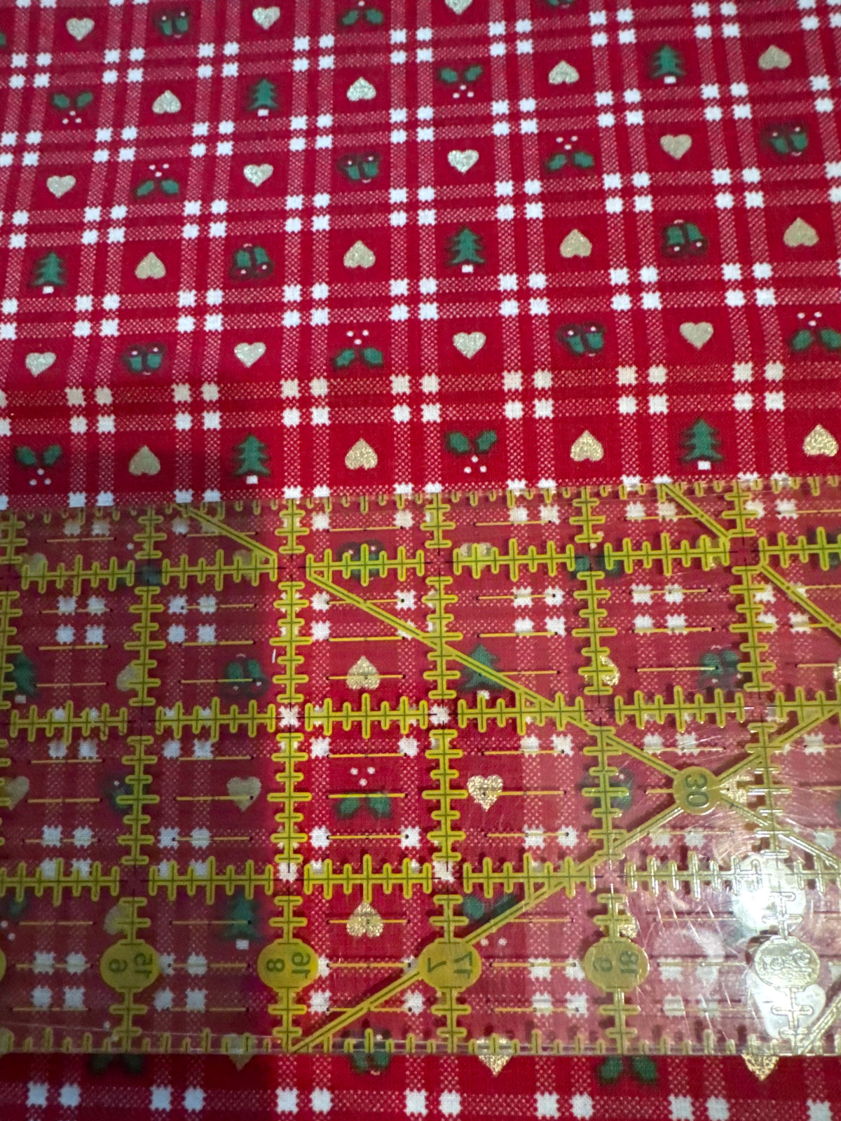 Christmas Vintage Metallic Gold Hearts on Red Plaid 100% Lightweight Cotton Price per Yard