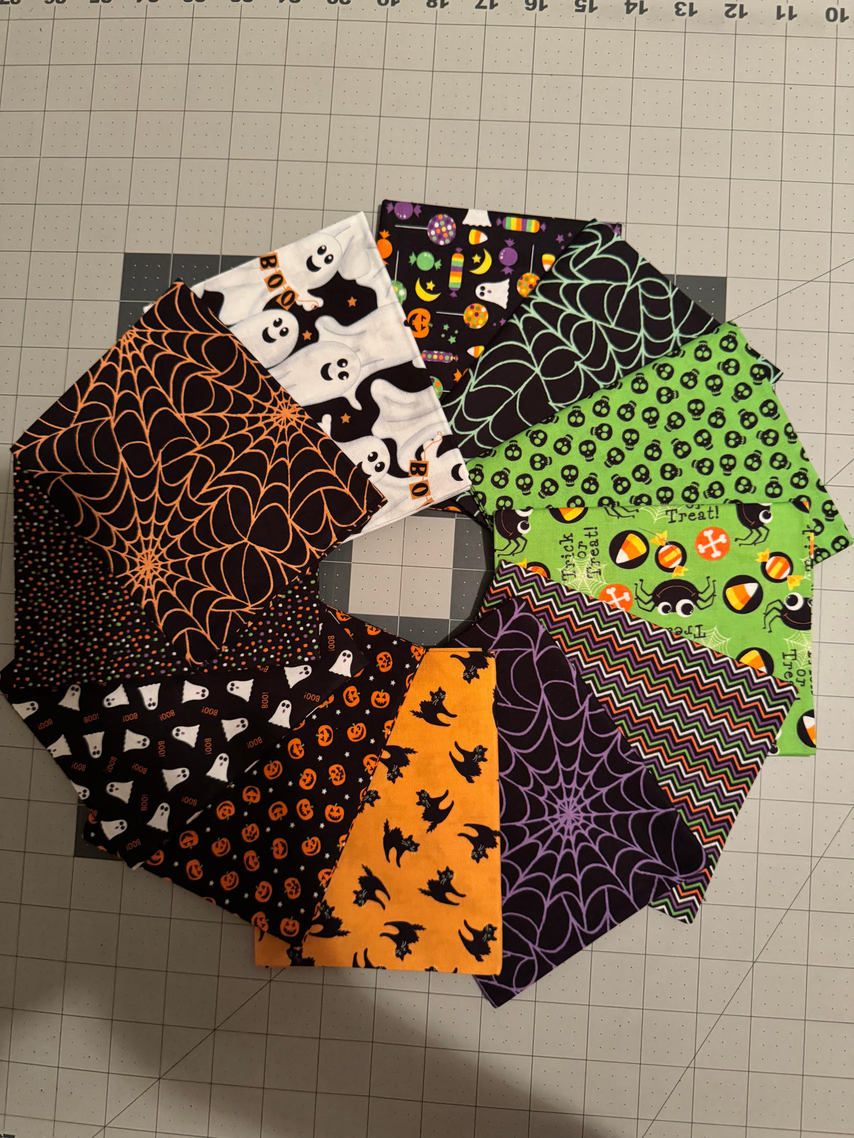 Halloween 12 Fat Quarters Minis 100% Cotton