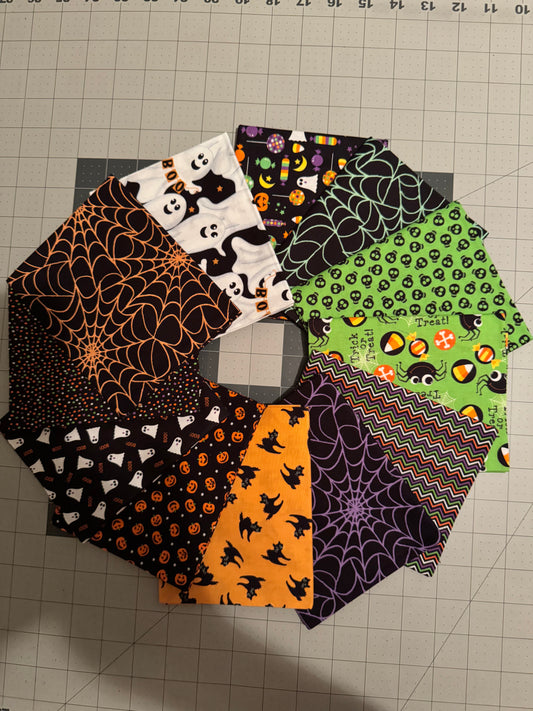Halloween 12 Fat Quarters Minis 100% Cotton